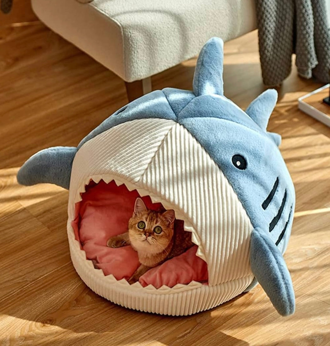 Cozy Enclosed Cat Bed – Portable Pet Nest, Cushion & Pillow Mat