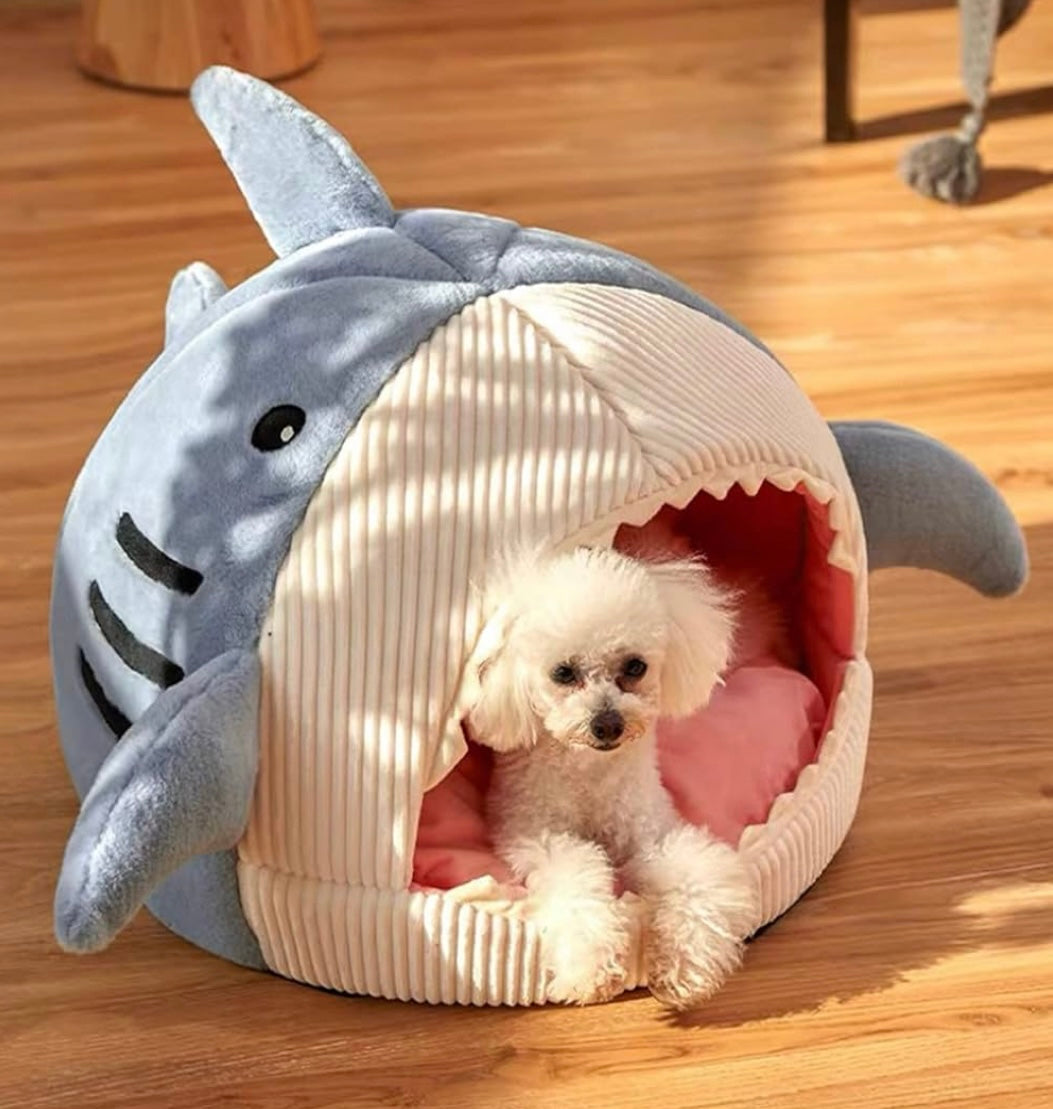 Cozy Enclosed Cat Bed – Portable Pet Nest, Cushion & Pillow Mat